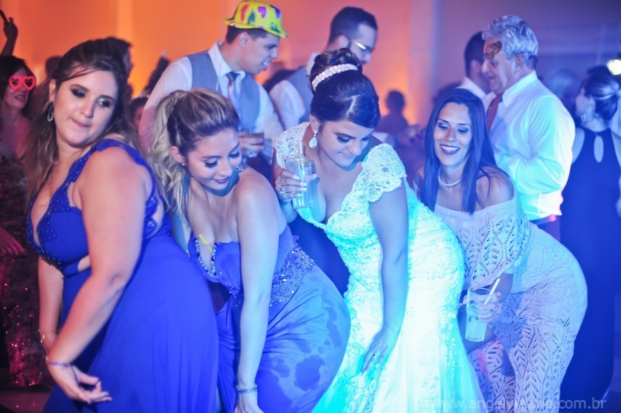 Pista de dança de casamento no Salão Ares - Abrigo do Marinheiro na ilha das flores em São Gonçalo