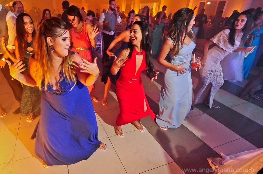 Pista de dança de casamento no Salão Ares - Abrigo do Marinheiro na ilha das flores em São Gonçalo