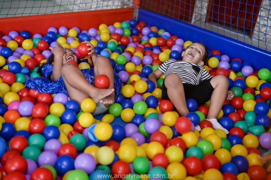 Festa da galinha pintadinha, realizada na casa de festas M&R premium em Maricá, com animação de Animaniacs