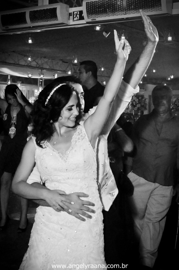 vestido de noiva lindo, casamento rj, casamento maricá, sheraton hotel, casamento dos sonhos, melhor fotografa de casamento niterói, igreja são pedro, aberema 7, noiva carioca (1)