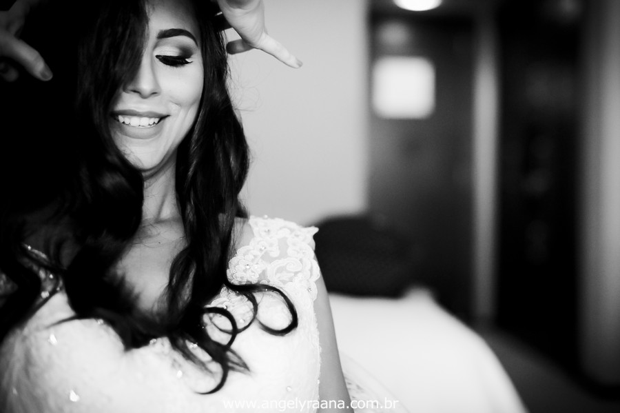 vestido de noiva lindo, casamento rj, casamento maricá, sheraton hotel, casamento dos sonhos, melhor fotografa de casamento niterói, igreja são pedro, aberema 7, noiva carioca, making off