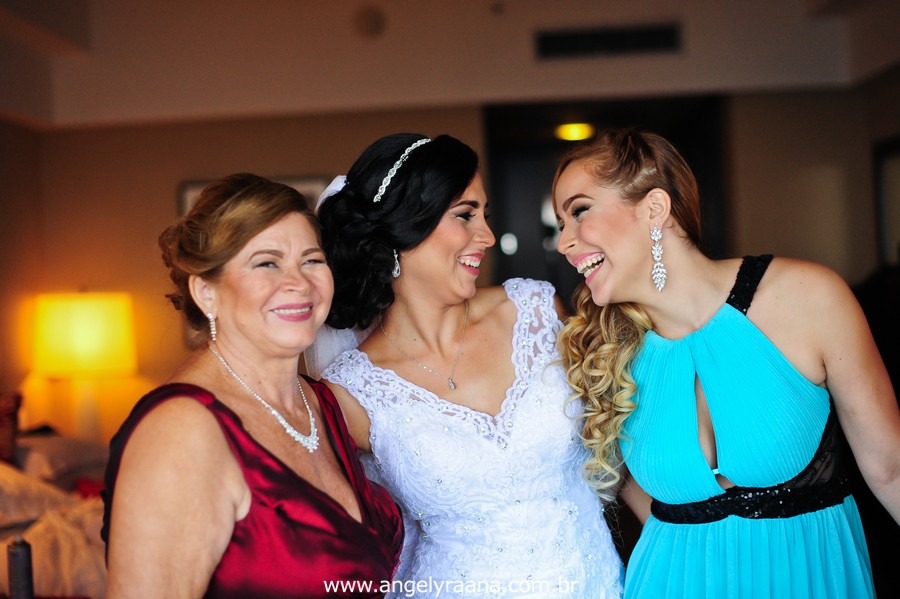 vestido de noiva lindo, casamento rj, casamento maricá, sheraton hotel, casamento dos sonhos, melhor fotografa de casamento niterói, igreja são pedro, aberema 7, noiva carioca (1)