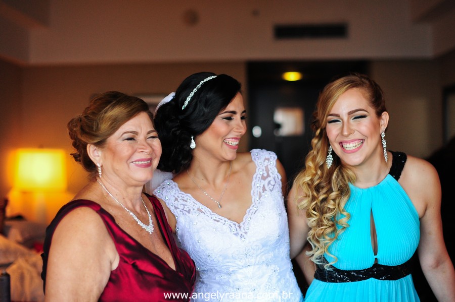 vestido de noiva lindo, casamento rj, casamento maricá, sheraton hotel, casamento dos sonhos, melhor fotografa de casamento niterói, igreja são pedro, aberema 7, noiva carioca (1)