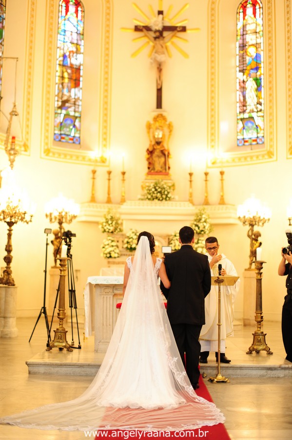 vestido de noiva lindo, casamento rj, casamento maricá, sheraton hotel, casamento dos sonhos, melhor fotografa de casamento niterói, igreja são pedro, aberema 7, noiva carioca (1)