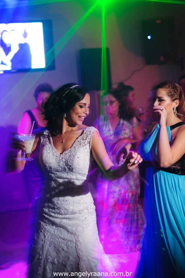 vestido de noiva lindo, casamento rj, casamento maricá, sheraton hotel, casamento dos sonhos, melhor fotografa de casamento niterói, igreja são pedro, aberema 7, noiva carioca (1)