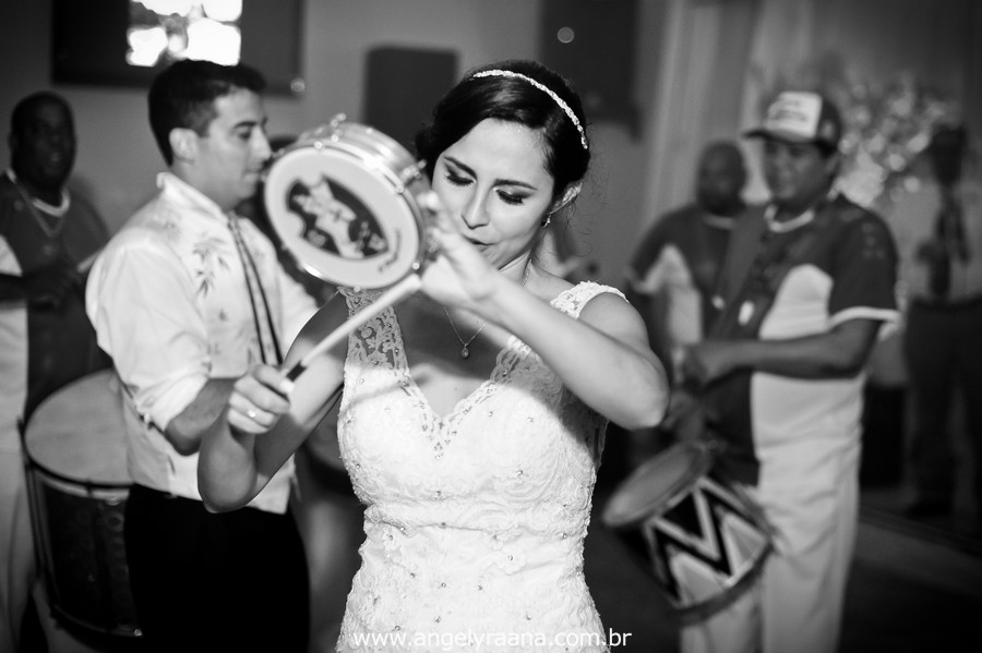 vestido de noiva lindo, casamento rj, casamento maricá, sheraton hotel, casamento dos sonhos, melhor fotografa de casamento niterói, igreja são pedro, aberema 7, noiva carioca (1)