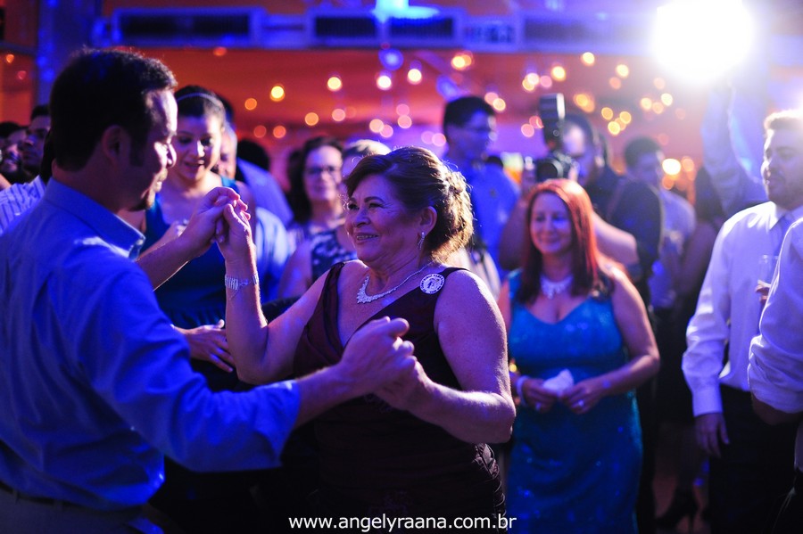 vestido de noiva lindo, casamento rj, casamento maricá, sheraton hotel, casamento dos sonhos, melhor fotografa de casamento niterói, igreja são pedro, aberema 7, noiva carioca (1)