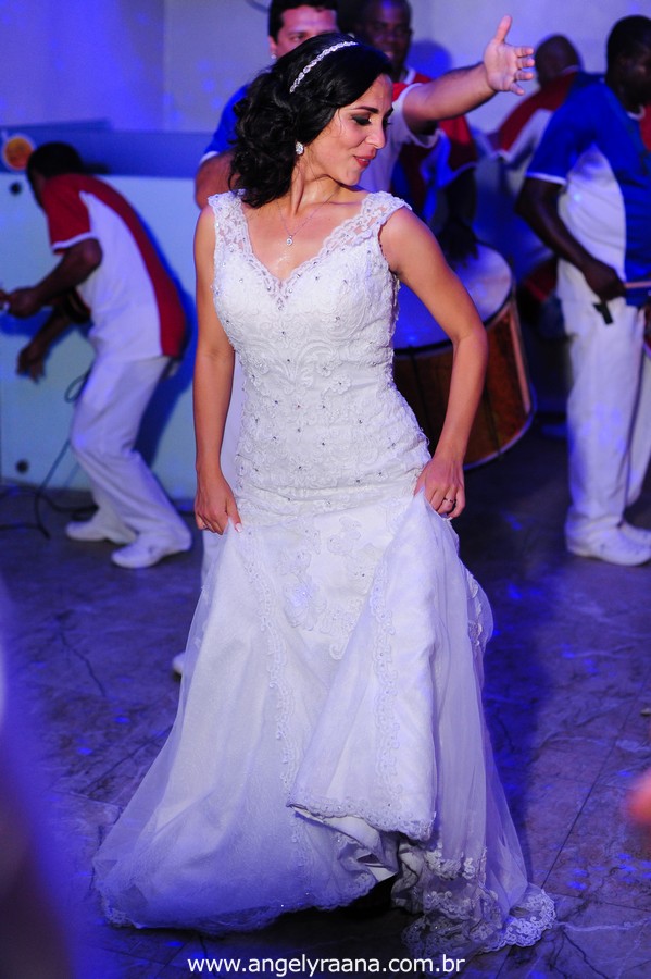 vestido de noiva lindo, casamento rj, casamento maricá, sheraton hotel, casamento dos sonhos, melhor fotografa de casamento niterói, igreja são pedro, aberema 7, noiva carioca (1)