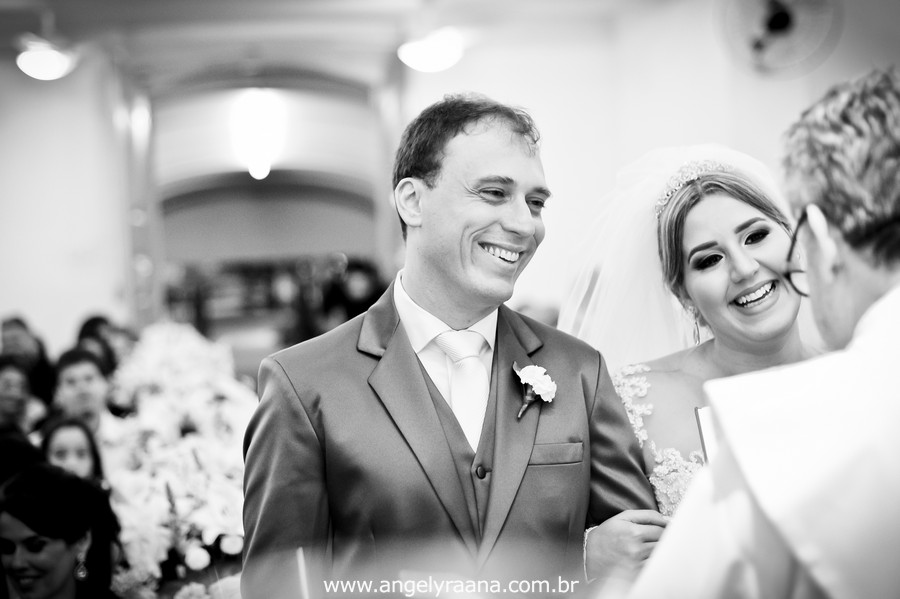 Cerimônia de casamento realizada na Capela Imperial Imaculada Conceição – Ilha do Governador, com estilo fotojornalismo
