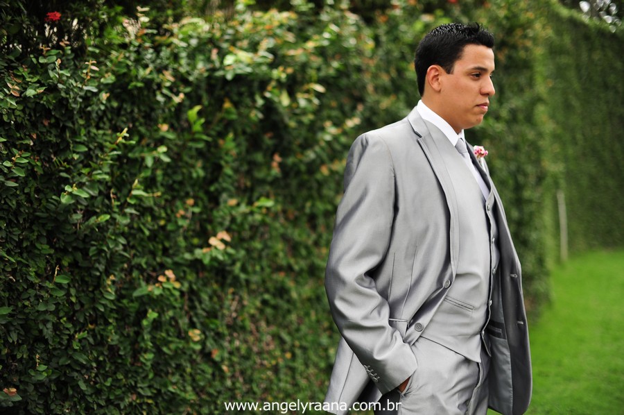 makking off do noivo do casamento de dia realizado no garden Vip São Gonçalo realizado no jardim
