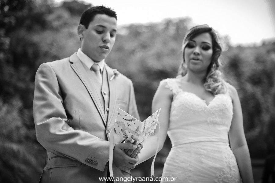 cerimônia de casamento realizado de dia no jardim do garden Vip São Gonçalo