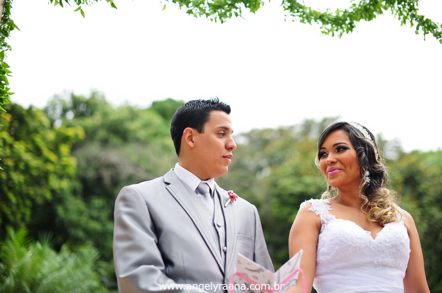 cerimônia de casamento realizado de dia no jardim do garden Vip São Gonçalo