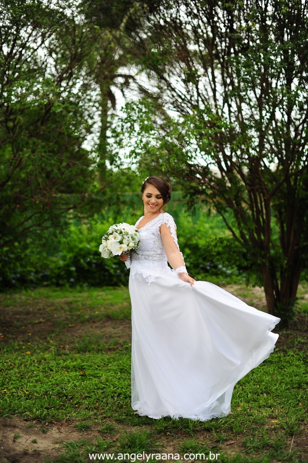 making off da noiva no jardins do chalé em são gonçalo do casamento estilo diy folk de dia da vivan e thiago