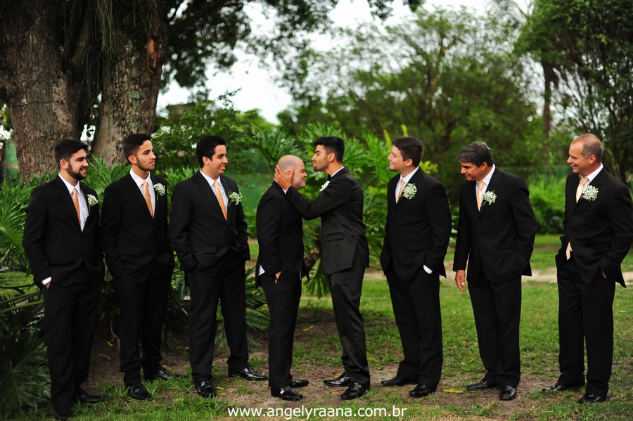padrinhos de casamento no jardins do chalé em são gonçalo do casamento estilo diy folk de dia da vivan e thiago