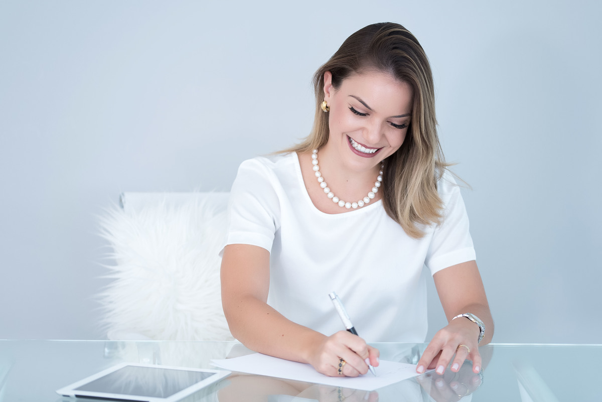 ensaio de perfil profissional - Fotos de perfil profissional - retrato profissional - foto para site - foto para Linkedin - estúdio - Studio 