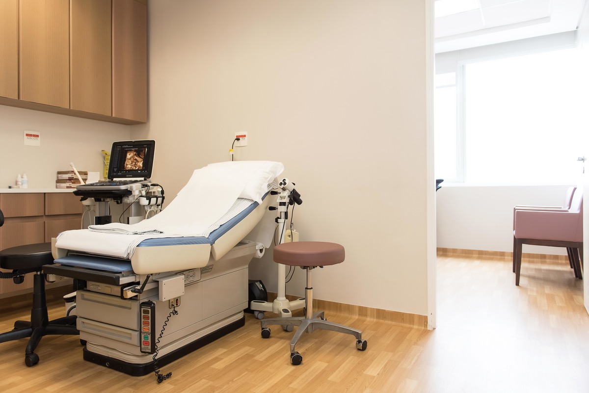 Foto de Perfil Profissional, Fotografia Retrato Profissional, Foto Perfil Profissional Médico, Foto Linkedin, Hospital, Médico, Fotografia Consultório, Foto Mulher Profissional, Retrato Feminino, Hospital Albert Einstein 