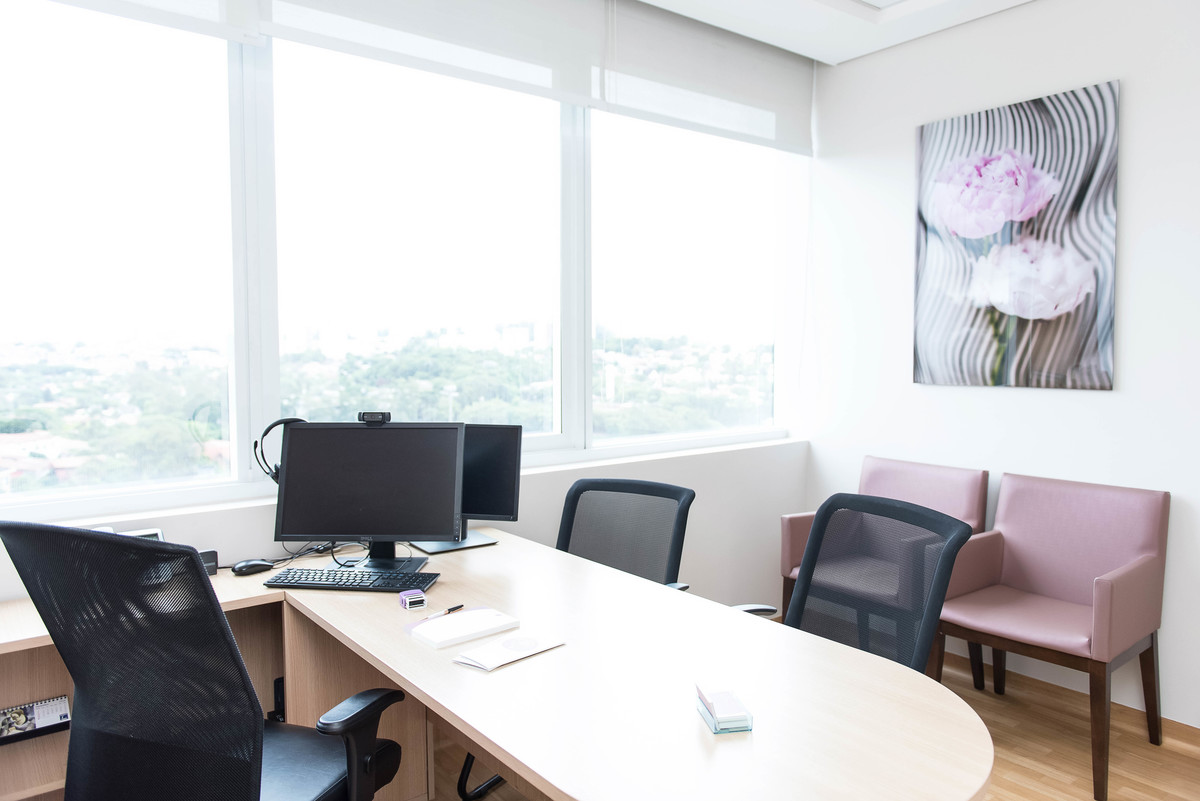 Foto de Perfil Profissional, Fotografia Retrato Profissional, Foto Perfil Profissional Médico, Foto Linkedin, Hospital, Médico, Fotografia Consultório, Foto Mulher Profissional, Retrato Feminino, Hospital Albert Einstein 