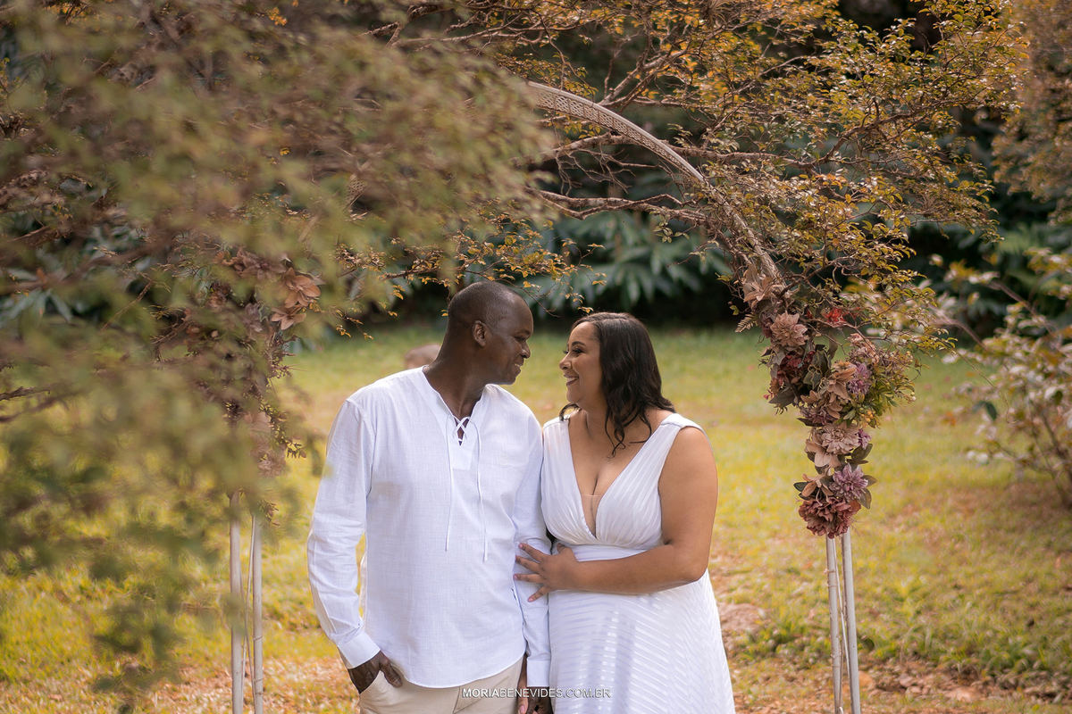 Fotografia de Pré-Wedding Bougainville Farm Caeté MInas Gerais 