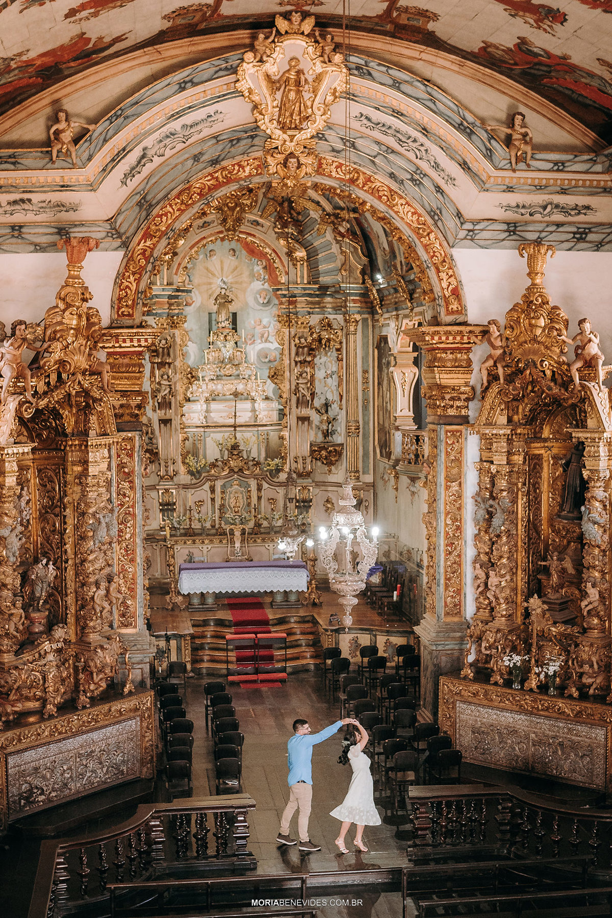 Fotografia de Pré-Wedding - Igreja Matriz de Santo Antônio - Santa Bárbara -MG
