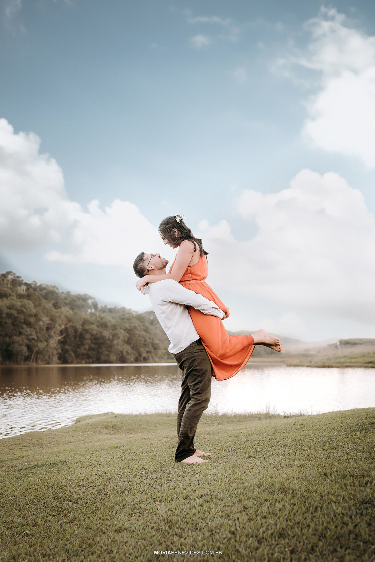 Fotografia de Pré-Wedding - Igreja Matriz de Santo Antônio - Santa Bárbara -MG