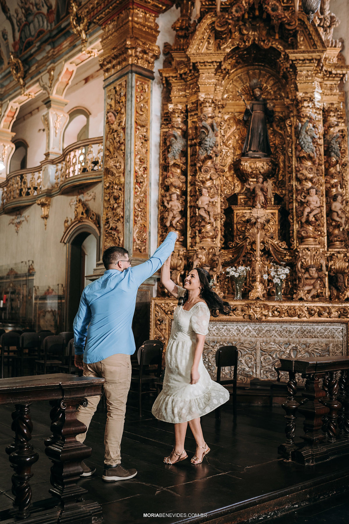 Fotografia de Pré-Wedding - Igreja Matriz de Santo Antônio - Santa Bárbara -MG