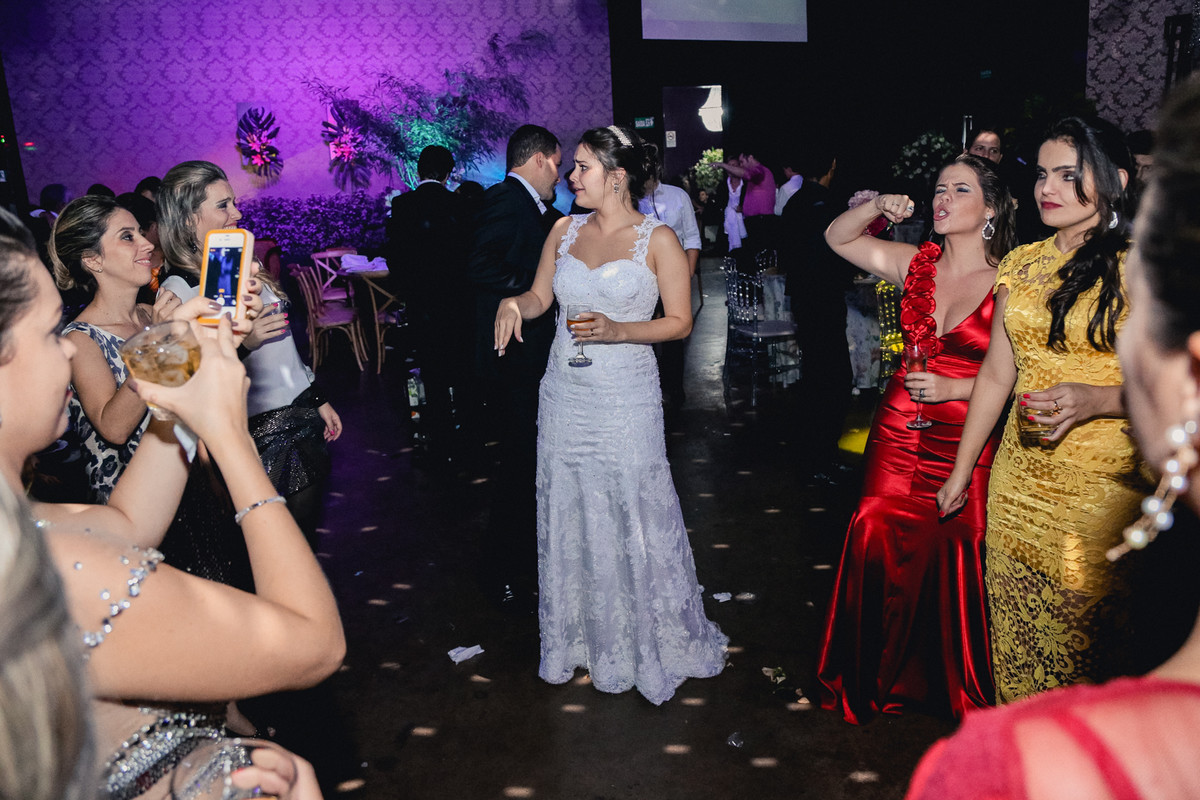 ludimila-e-junior-casamento_casamento-em-quirinopolis_casamento-na-boate_destination-wedding-chile_fotos-difernetes-de-casamento_casamento-diferente_casamento-de-dia_casamento-quirinooilis-go_cas