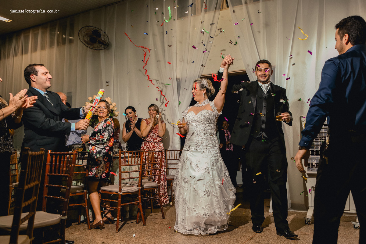 livia-e-carlos-casamento_casamento-em-quirinopolis_casamento-na-boate_destination-wedding-chile_fotos-difernetes-de-casamento_casamento-diferente_casamento-de-dia_casamento-quirinoilis-go_cas
