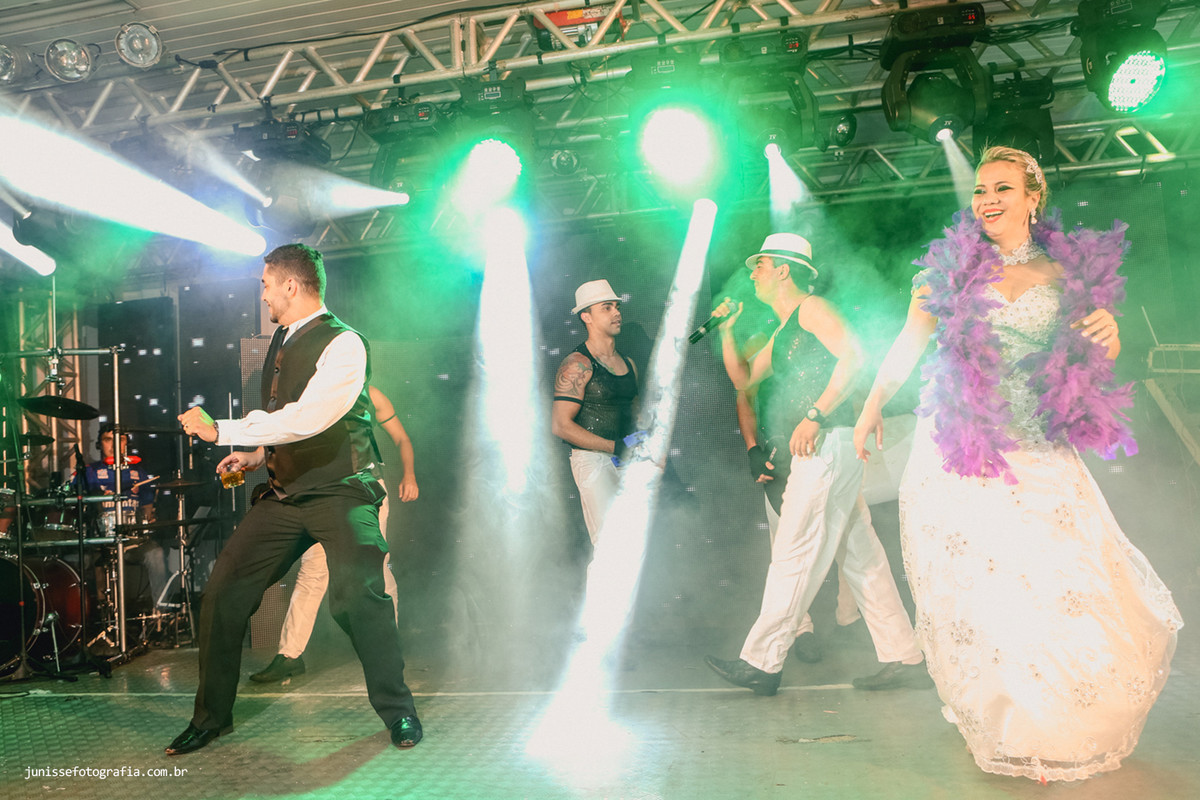 livia-e-carlos-casamento_casamento-em-quirinopolis_casamento-na-boate_destination-wedding-chile_fotos-difernetes-de-casamento_casamento-diferente_casamento-de-dia_casamento-quirinoilis-go_cas