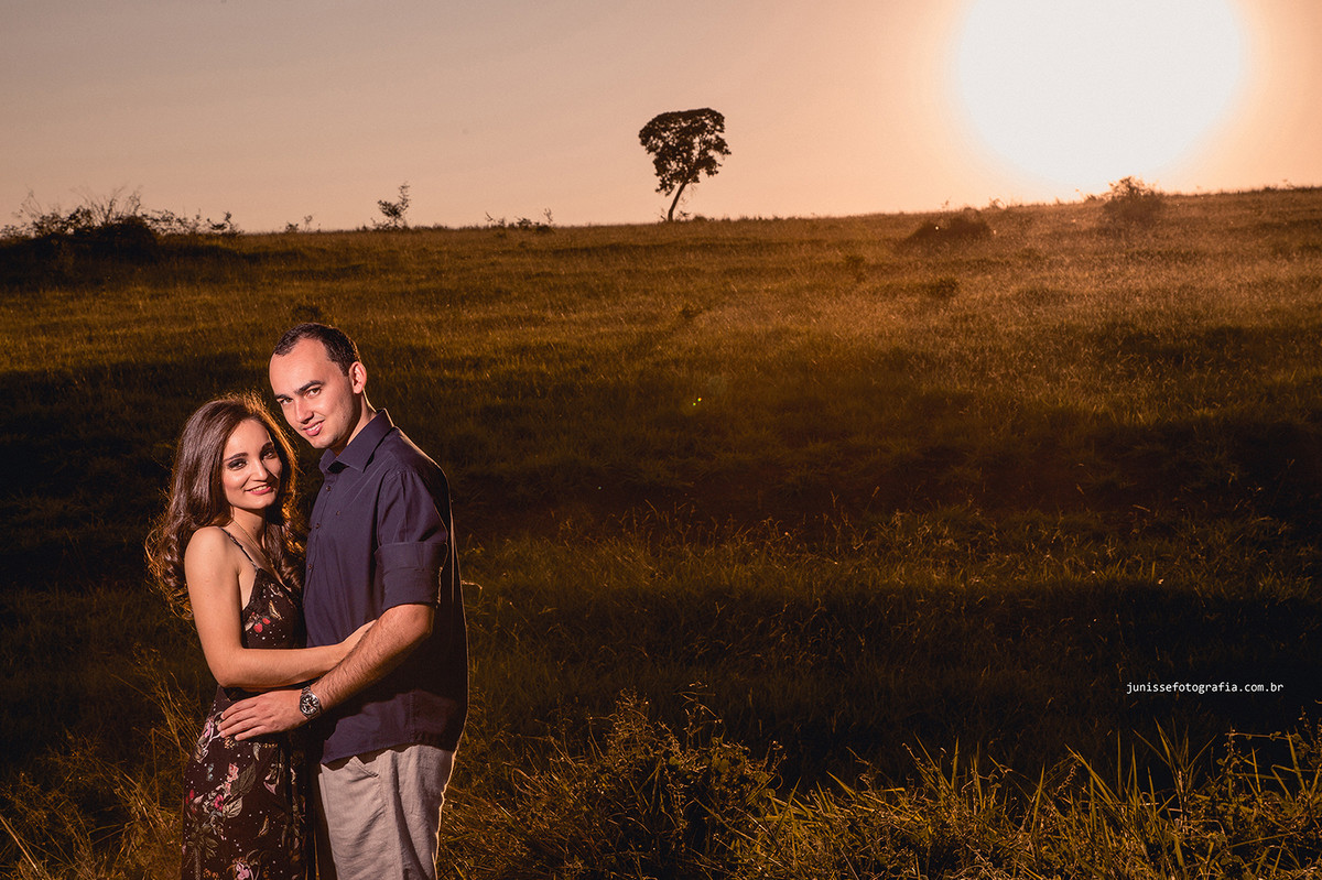 leandra-e-fabio-casamento_casamento-em-ituiutaba_ensaio-externo_ensaio-ar-livre_fotos-diferentes-de-casamento_casamento-diferente_casamento-de-dia_casamento-ituiutaba-mg