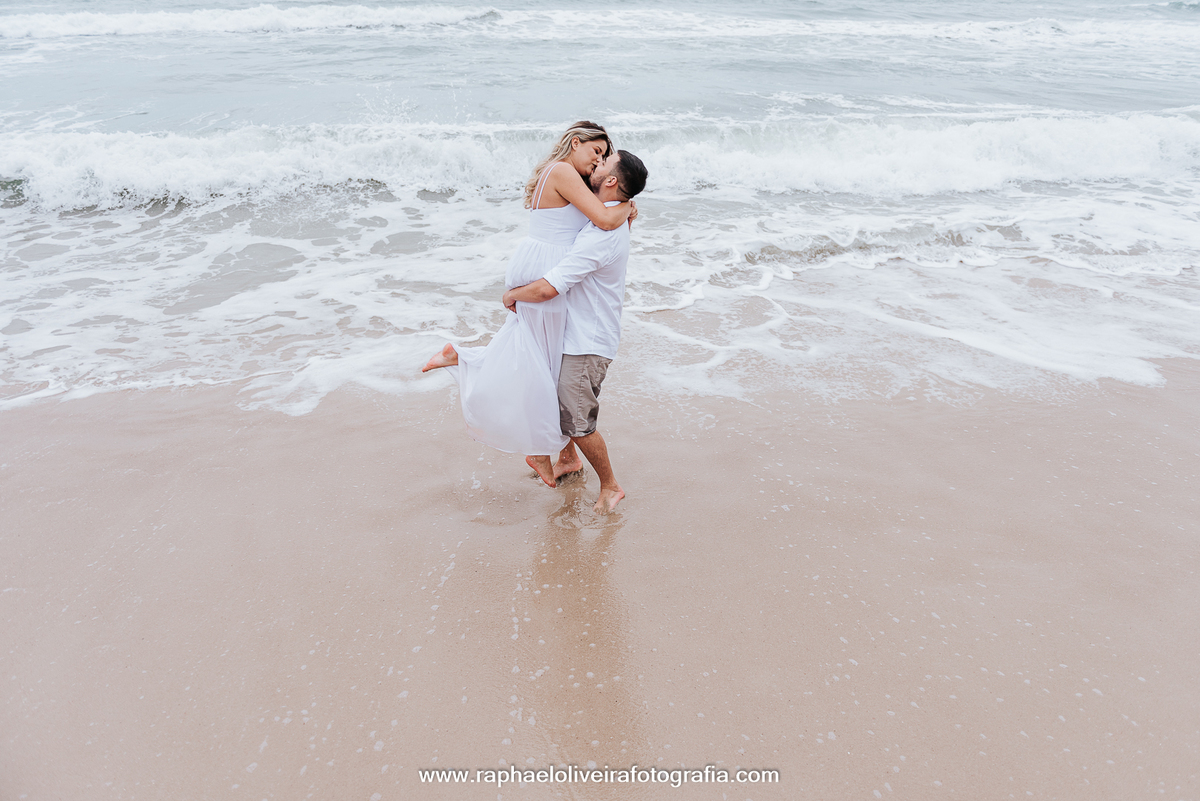 Pre-wedding, ensaio pre casamento, ensaio de casal, praia do iporanga, ensaio no guaruja, ensaio pre-wedding em iporanga, ensaio na praia, pre-wedding na praia, casamento, fotografo de casamento, melhor fotografo de casamento, raphael oliveira.