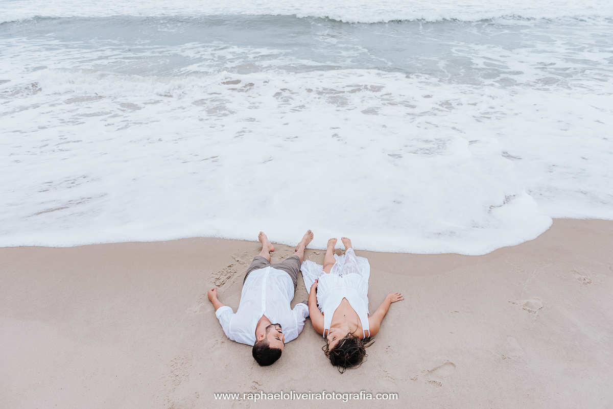 Pre-wedding, ensaio pre casamento, ensaio de casal, praia do iporanga, ensaio no guaruja, ensaio pre-wedding em iporanga, ensaio na praia, pre-wedding na praia, casamento, fotografo de casamento, melhor fotografo de casamento, raphael oliveira.