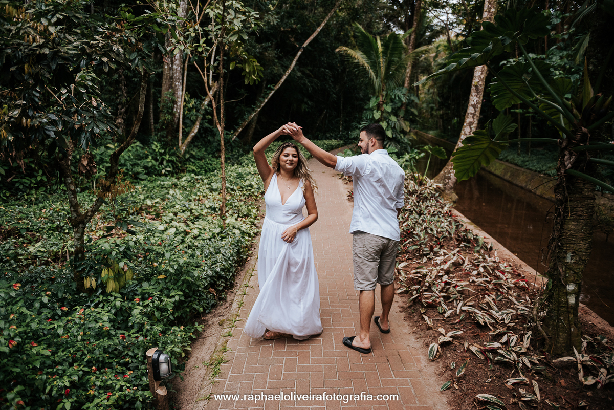 Pre-wedding, ensaio pre casamento, ensaio de casal, praia do iporanga, ensaio no guaruja, ensaio pre-wedding em iporanga, ensaio na praia, pre-wedding na praia, casamento, fotografo de casamento, melhor fotografo de casamento, raphael oliveira.
