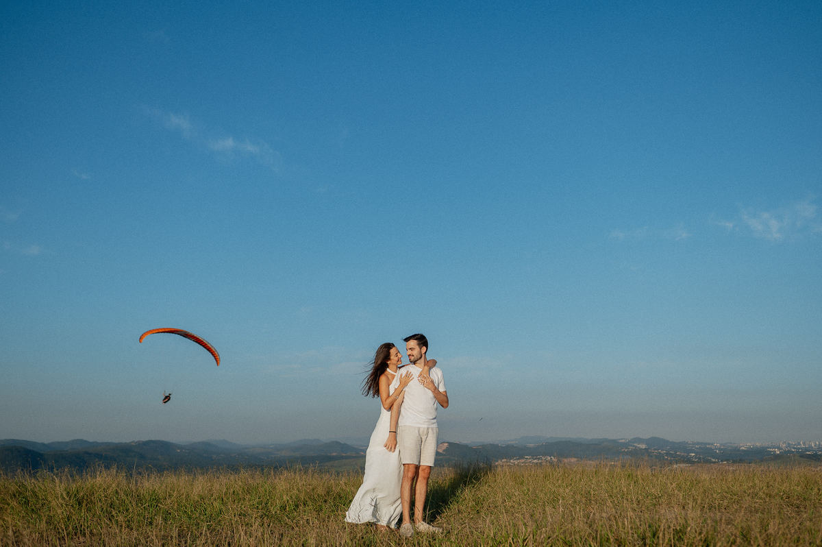 Pre-wedding, ensaio pre casamento, ensaio de casal, morro do capuava, ensaio de casal morro do capuava, fotografo de casamento, fotografia de ensaio, ideias para ensiao pre-wedding, fotografia documental, especialista em casamento, raphael oliveira