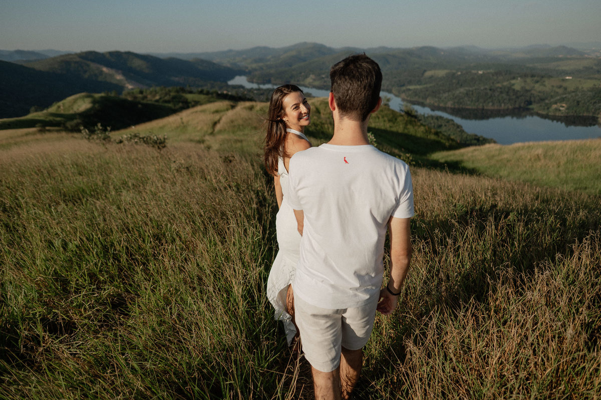 Pre-wedding, ensaio pre casamento, ensaio de casal, morro do capuava, ensaio de casal morro do capuava, fotografo de casamento, fotografia de ensaio, ideias para ensiao pre-wedding, fotografia documental, especialista em casamento, raphael oliveira