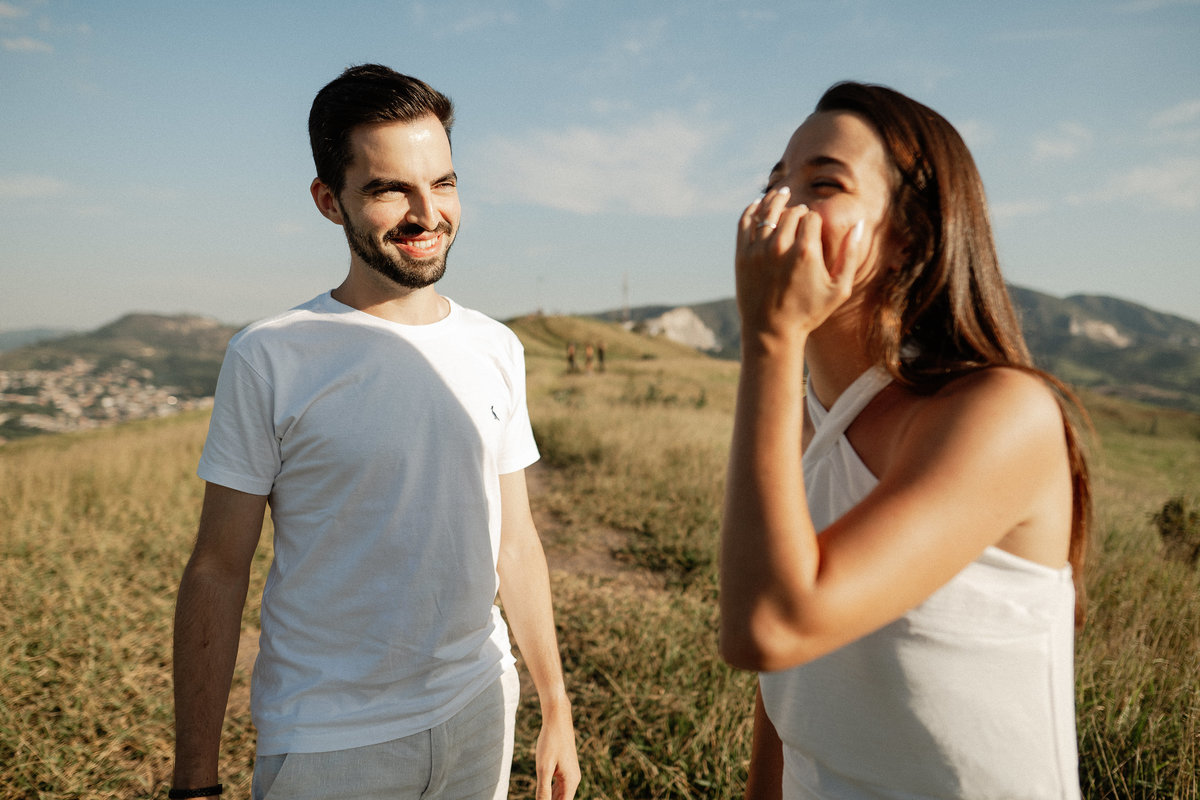Pre-wedding, ensaio pre casamento, ensaio de casal, morro do capuava, ensaio de casal morro do capuava, fotografo de casamento, fotografia de ensaio, ideias para ensiao pre-wedding, fotografia documental, especialista em casamento, raphael oliveira