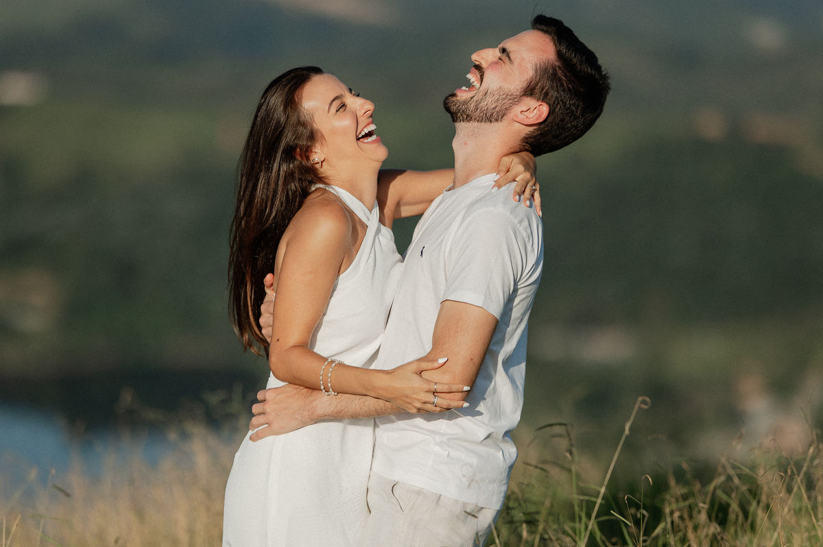 Pre-wedding, ensaio pre casamento, ensaio de casal, morro do capuava, ensaio de casal morro do capuava, fotografo de casamento, fotografia de ensaio, ideias para ensiao pre-wedding, fotografia documental, especialista em casamento, raphael oliveira