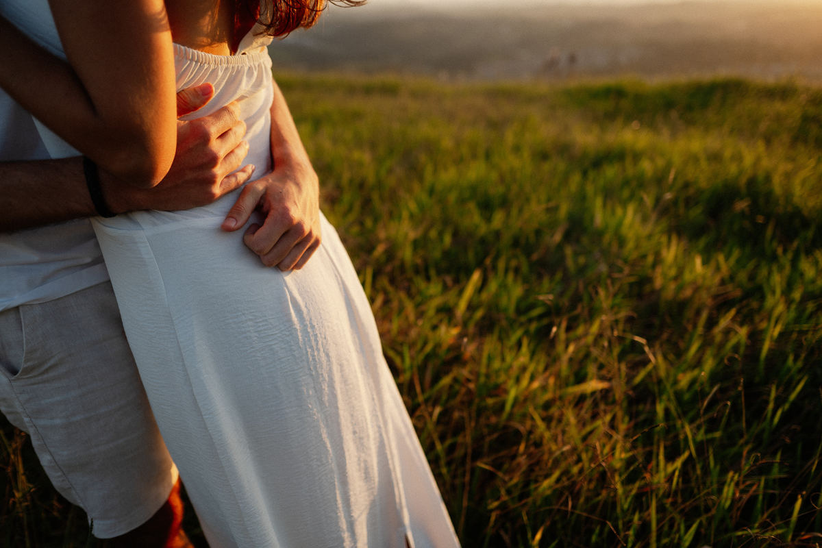 Pre-wedding, ensaio pre casamento, ensaio de casal, morro do capuava, ensaio de casal morro do capuava, fotografo de casamento, fotografia de ensaio, ideias para ensiao pre-wedding, fotografia documental, especialista em casamento, raphael oliveira