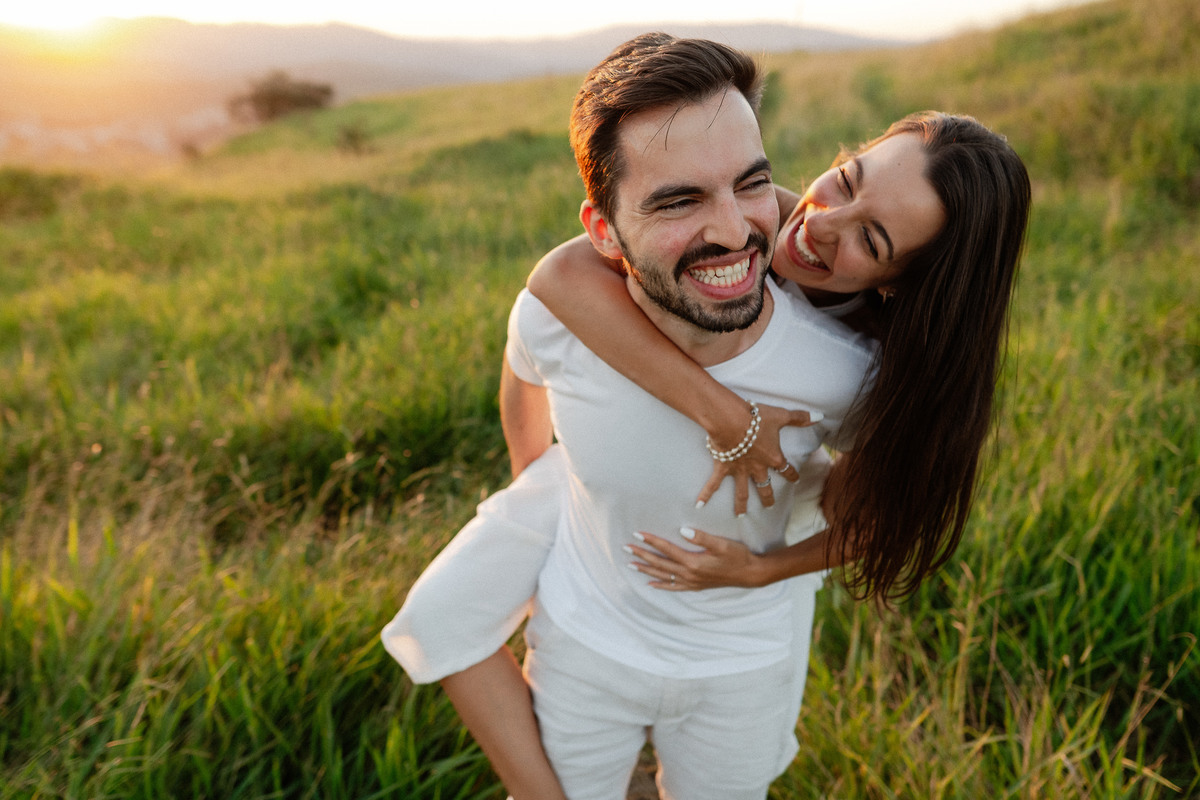 Pre-wedding, ensaio pre casamento, ensaio de casal, morro do capuava, ensaio de casal morro do capuava, fotografo de casamento, fotografia de ensaio, ideias para ensiao pre-wedding, fotografia documental, especialista em casamento, raphael oliveira