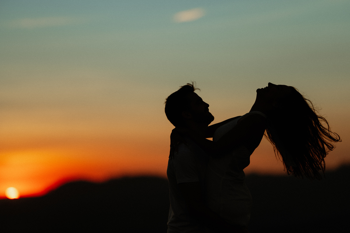 Pre-wedding, ensaio pre casamento, ensaio de casal, morro do capuava, ensaio de casal morro do capuava, fotografo de casamento, fotografia de ensaio, ideias para ensiao pre-wedding, fotografia documental, especialista em casamento, raphael oliveira