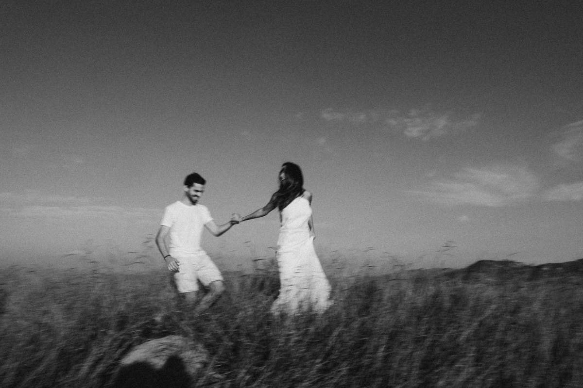 Pre-wedding, ensaio pre casamento, ensaio de casal, morro do capuava, ensaio de casal morro do capuava, fotografo de casamento, fotografia de ensaio, ideias para ensiao pre-wedding, fotografia documental, especialista em casamento, raphael oliveira