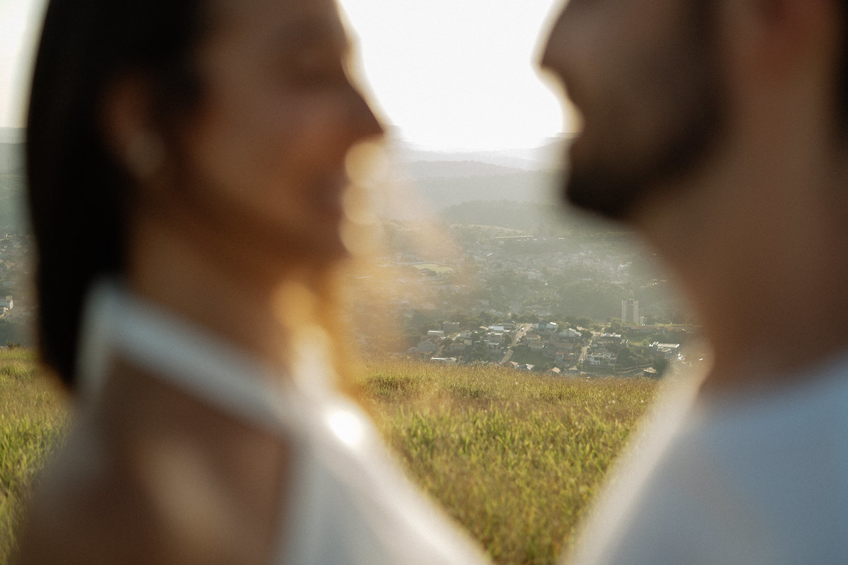Pre-wedding, ensaio pre casamento, ensaio de casal, morro do capuava, ensaio de casal morro do capuava, fotografo de casamento, fotografia de ensaio, ideias para ensiao pre-wedding, fotografia documental, especialista em casamento, raphael oliveira