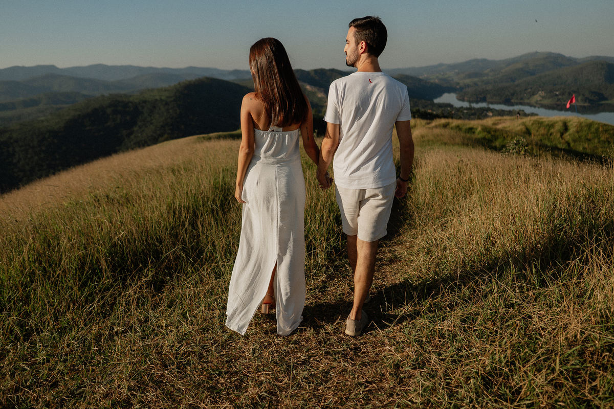 Pre-wedding, ensaio pre casamento, ensaio de casal, morro do capuava, ensaio de casal morro do capuava, fotografo de casamento, fotografia de ensaio, ideias para ensiao pre-wedding, fotografia documental, especialista em casamento, raphael oliveira