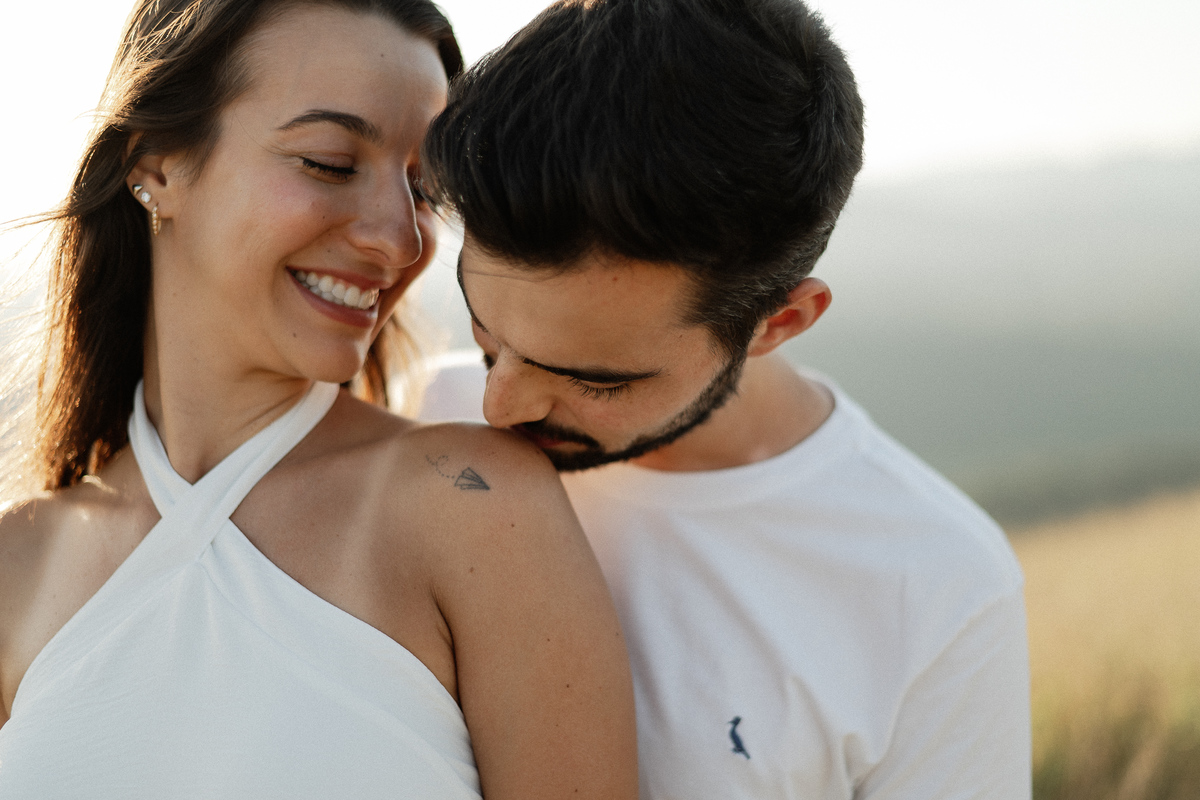 Pre-wedding, ensaio pre casamento, ensaio de casal, morro do capuava, ensaio de casal morro do capuava, fotografo de casamento, fotografia de ensaio, ideias para ensiao pre-wedding, fotografia documental, especialista em casamento, raphael oliveira