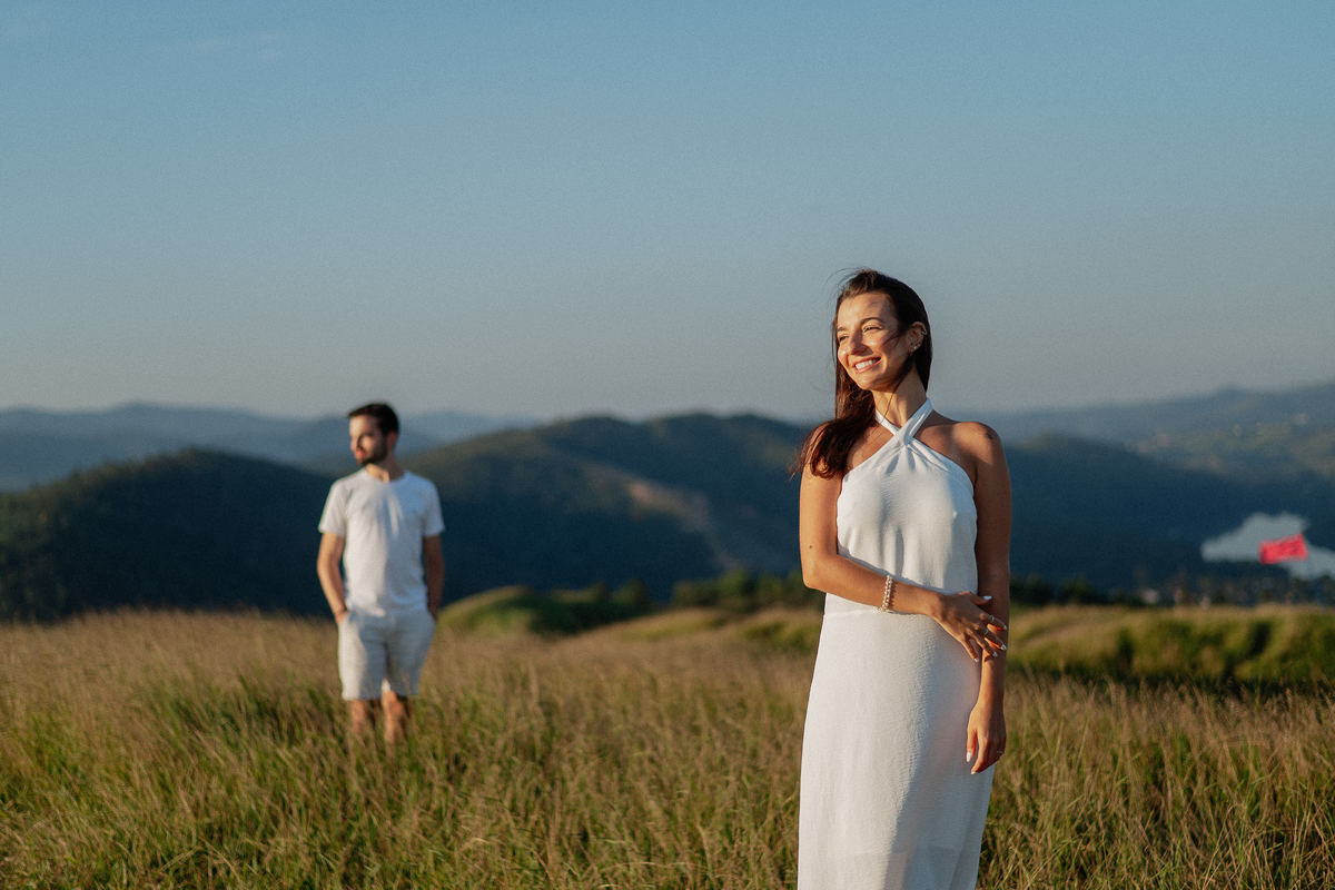 Pre-wedding, ensaio pre casamento, ensaio de casal, morro do capuava, ensaio de casal morro do capuava, fotografo de casamento, fotografia de ensaio, ideias para ensiao pre-wedding, fotografia documental, especialista em casamento, raphael oliveira