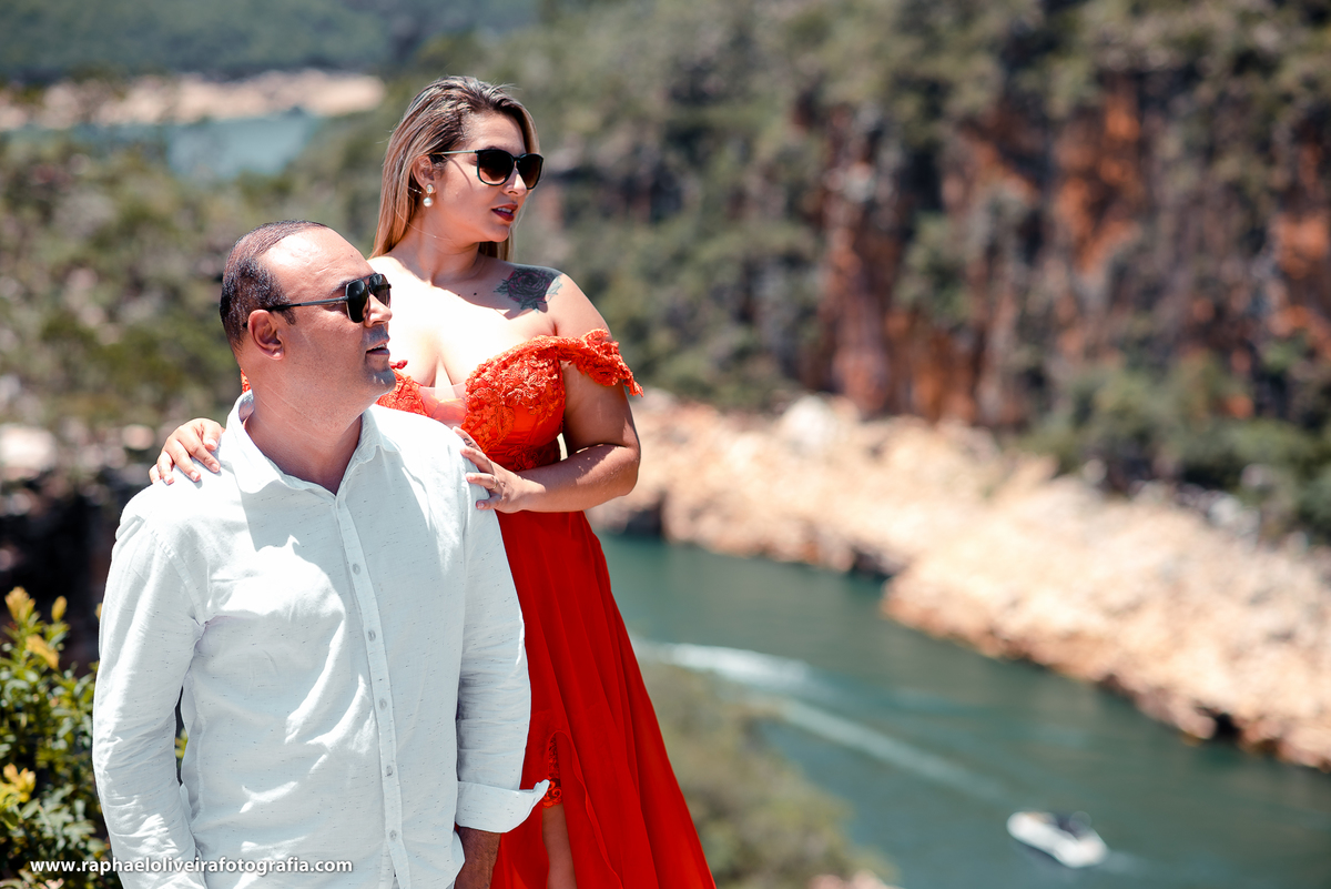 Ensaio pós-casamento, trash the dress, em Capitólio-Minas Gerais, fotografado pelo fotógrafo Raphael Oliveira Fotografia, fotógrafo de casamento raphael oliveira, fotografo de família, Raphael Oliveira Fotografia