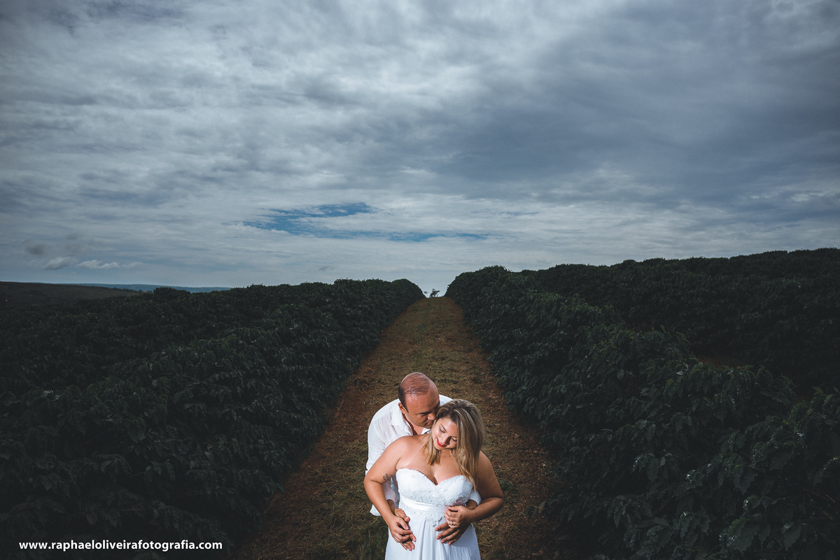 Ensaio pós-casamento, trash the dress, em Capitólio-Minas Gerais, fotografado pelo fotógrafo Raphael Oliveira Fotografia, fotógrafo de casamento raphael oliveira, fotografo de família, Raphael Oliveira Fotografia