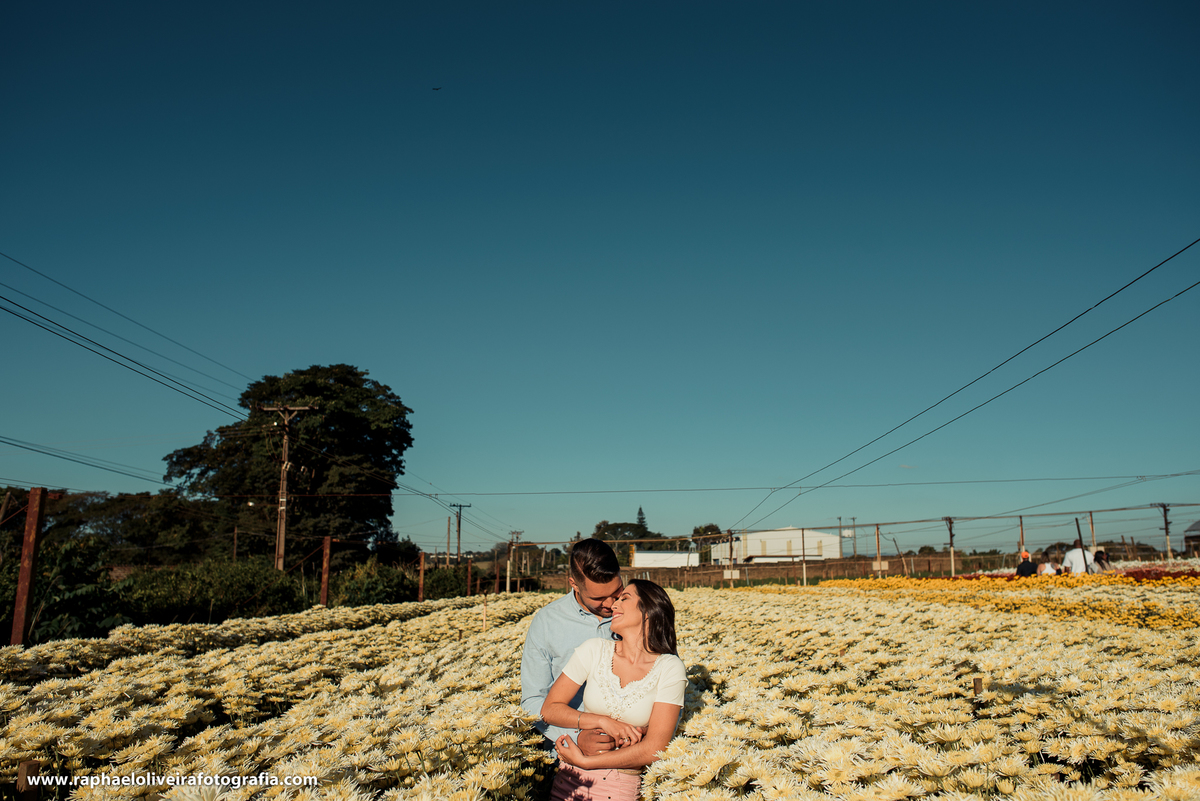 Ensaio pré casamento realizado em holambra no dia 20 de maio pelo fotografo Raphael Oliveira de Itapevi São Paulo.