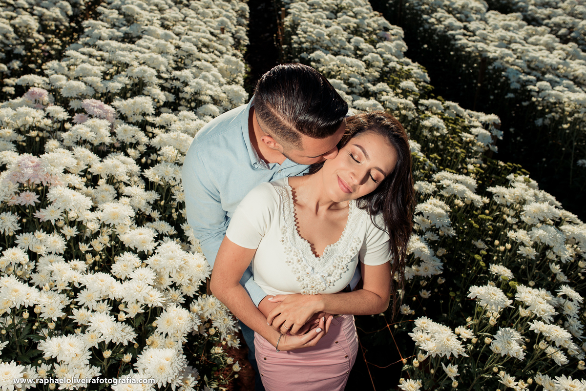 Ensaio pré casamento realizado em holambra no dia 20 de maio pelo fotografo Raphael Oliveira de Itapevi São Paulo.