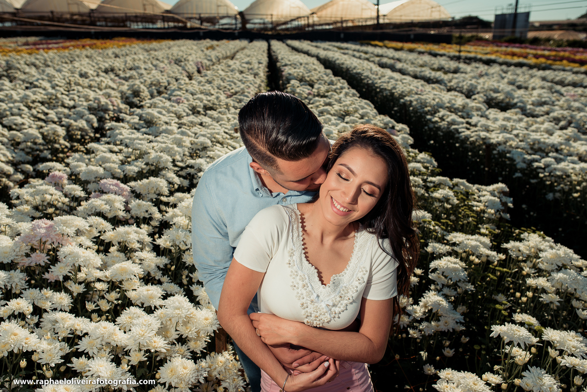 Ensaio pré casamento realizado em holambra no dia 20 de maio pelo fotografo Raphael Oliveira de Itapevi São Paulo.