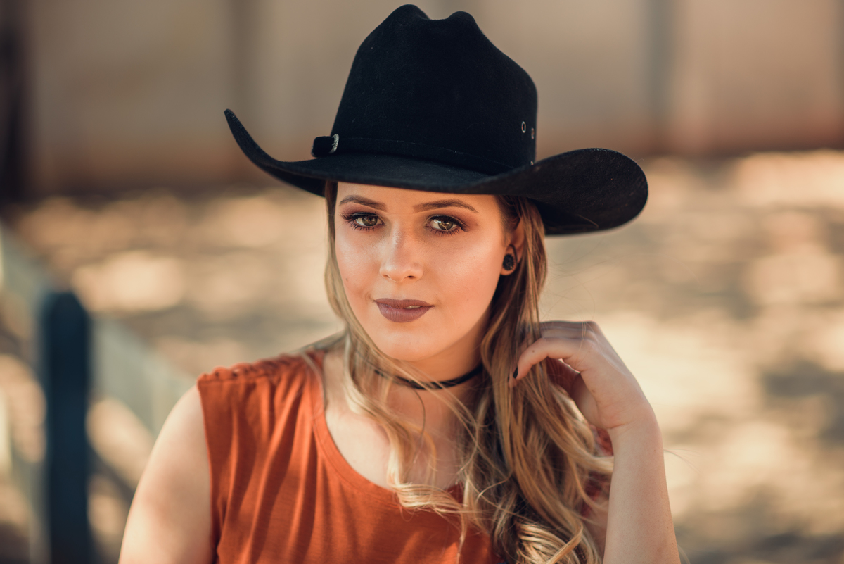 Ensaio Feminino, Ensaio fotográfico, book fotográfico, fotografia de moda, modelo fotográfico, ensaio em são roque, ensaio de menina, cavalos, ensaio com cavalos, fotos com cavalos, hipismos, ensaios externos